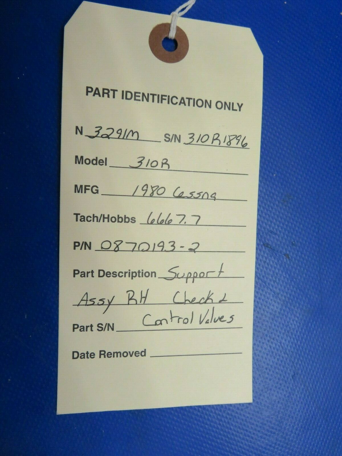Cessna 310R Support Assy RH Check & Control Valves P/N 0870193-2 (0520-127)