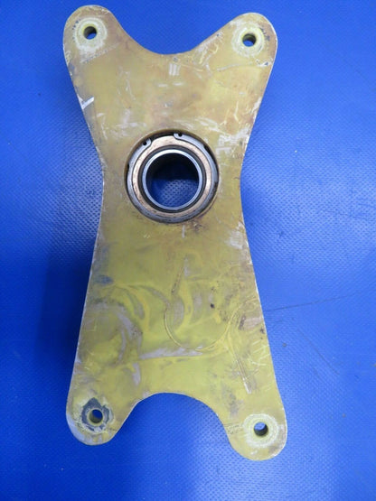 Piper PA-24-250 Comanche MLG Rear / AFT Attachment RH 20394-00 (0818-360)