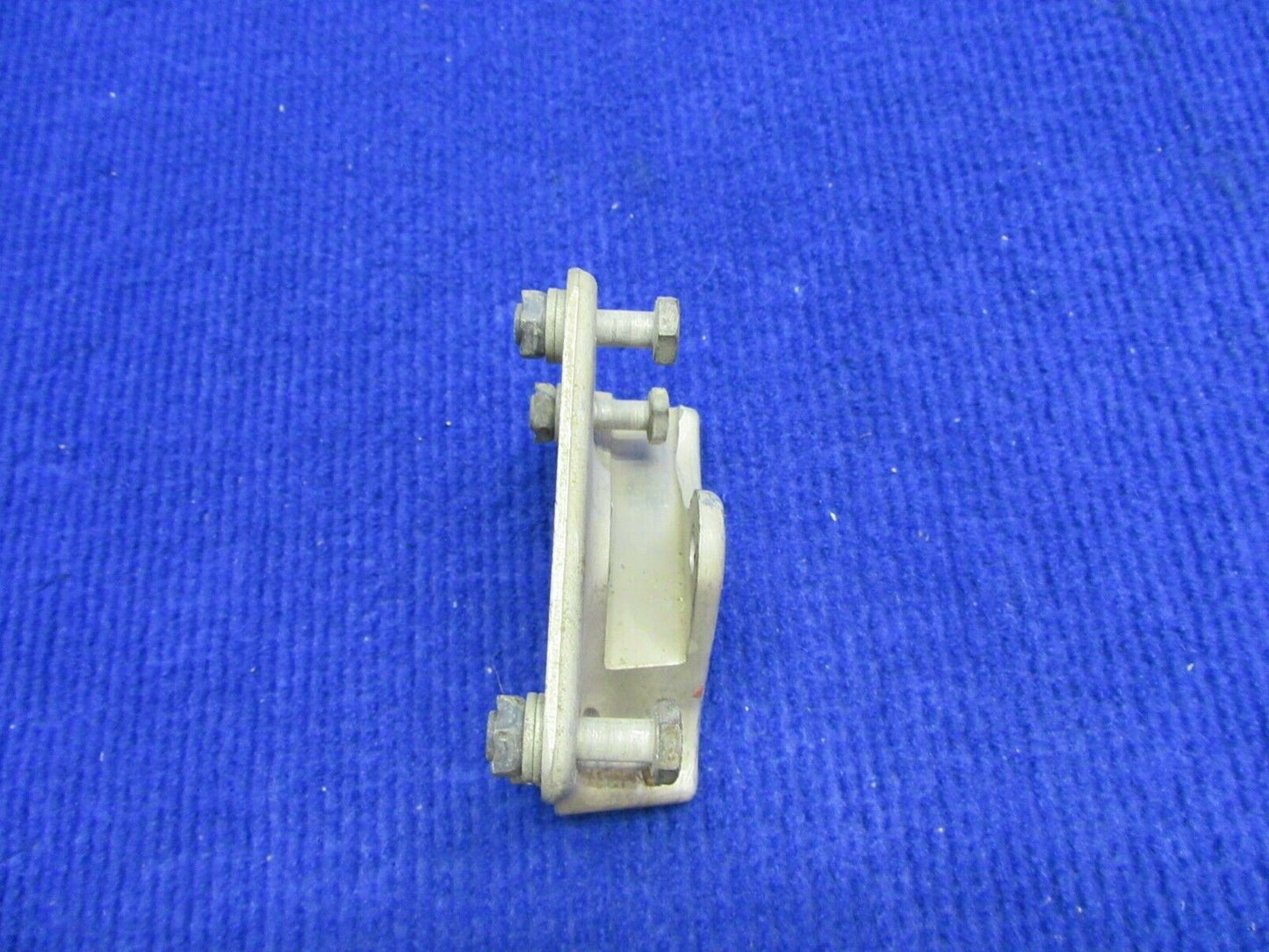 Cessna 310 Retainer Truss Drag Brace LH P/N 0842105-1 (1221-468)