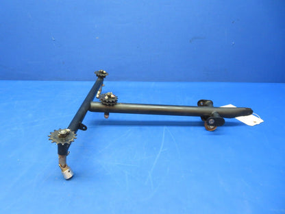 Piper Cherokee PA-28-140 Control Column Assy P/N 62019-03 (0823-430)