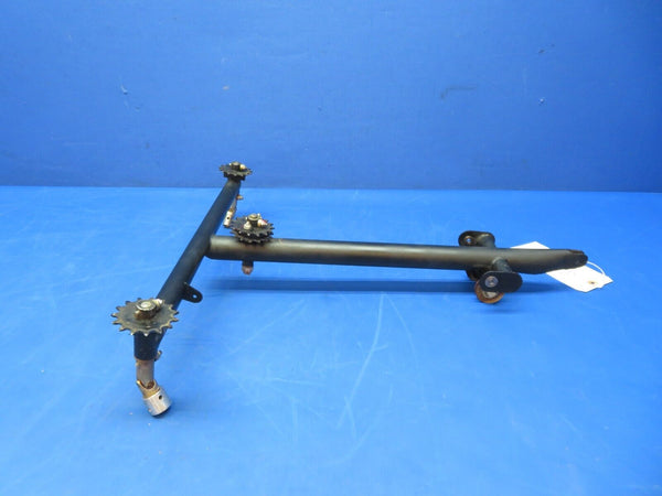 Piper Cherokee PA-28-140 Control Column Assy P/N 62019-03 (0823-430)