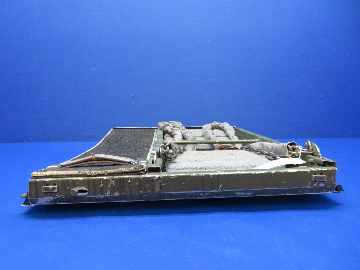 Cessna 401 / 401A Lower Cabin Door Assy P/N 5011180-203 (1223-375)