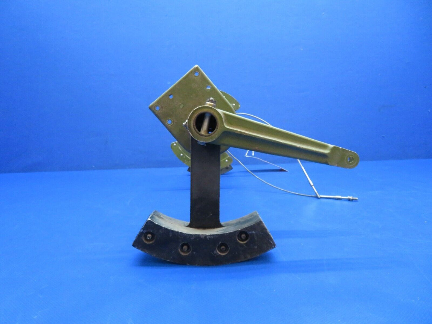 Cessna 401 Elevator Control Quadrant Torque Tube & Weight 5091503-1 (1223-374)
