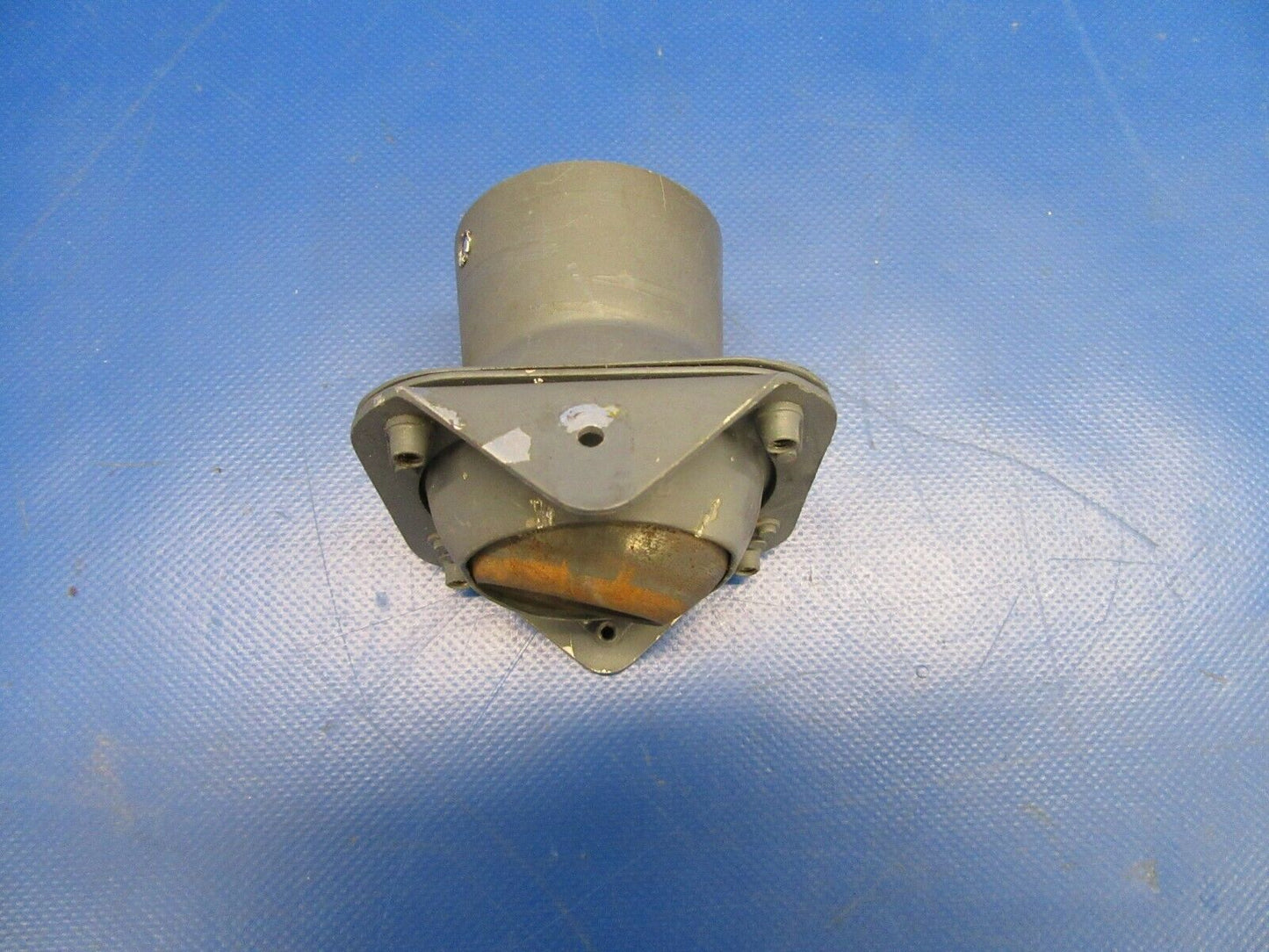 Cessna 310R Control Column Socket Assembly LH P/N 0813581-59 (0219-336)