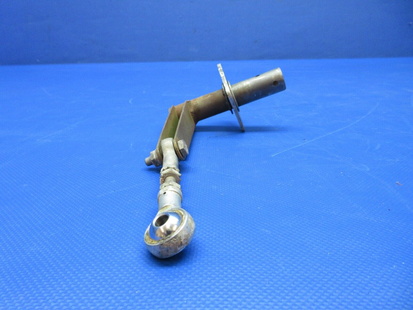 Cessna 337 / 337E RH Arm Assy MG Dorr Linkage w/ Rod P/N 1541031-6 (1223-1467)