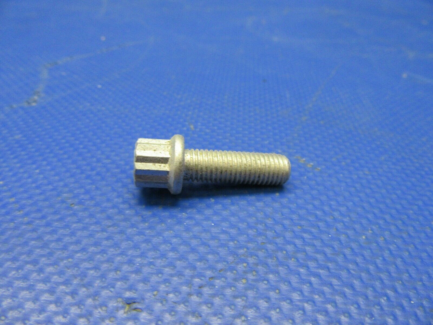 Honewell Aerospace Bolt P/N M59147-11 NOS LOT OF 80 (0921-621)