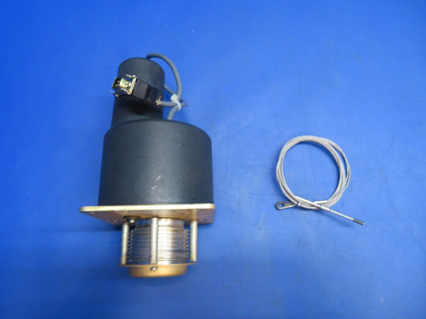 14 Volt Cessna 177RG S-TEC Roll Servo P/N 0105-R2 (0123-727)