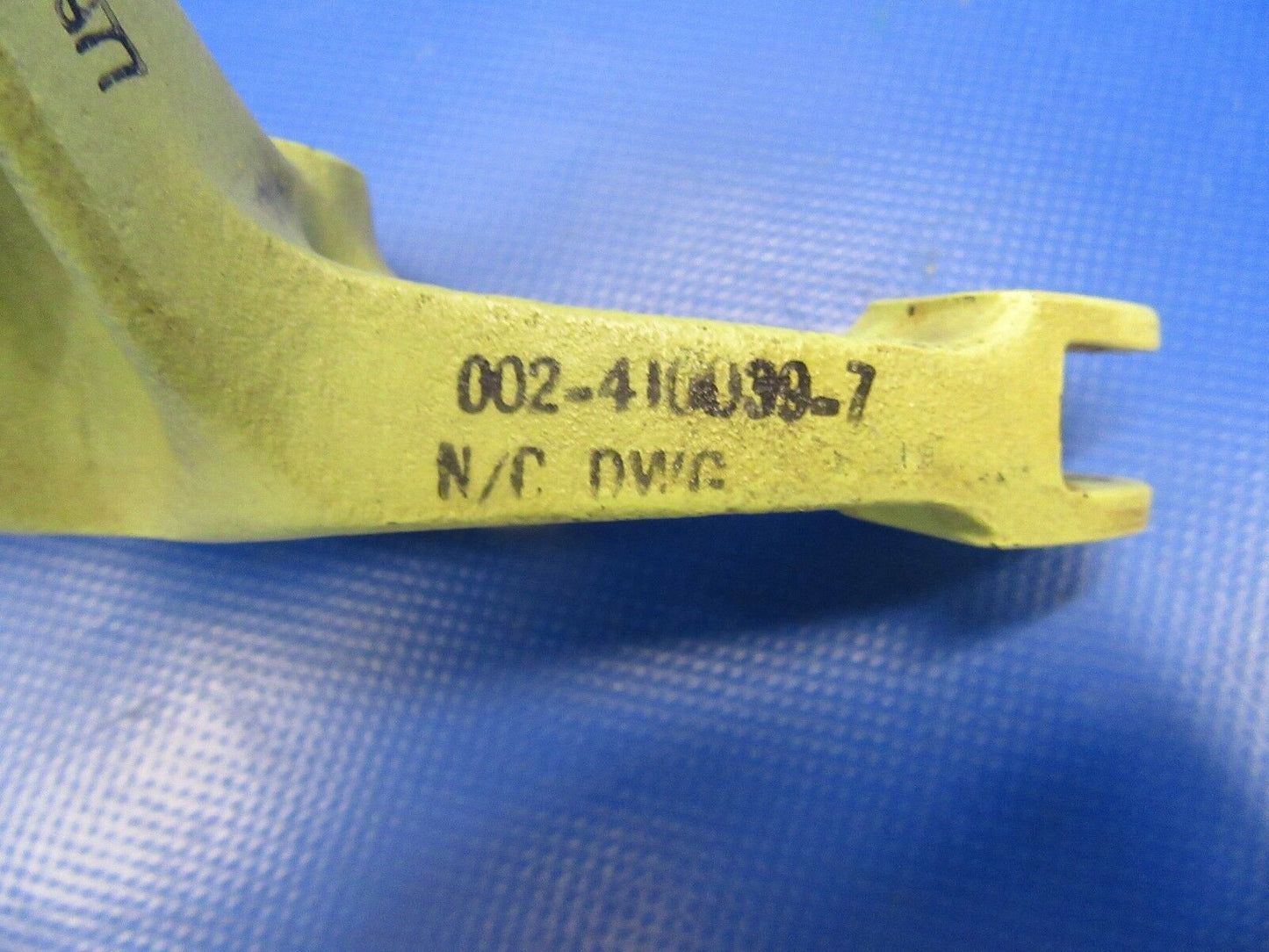Beech Baron 58P Bellcrank Rudder RH P/N 002-410039-7 (0618-201)