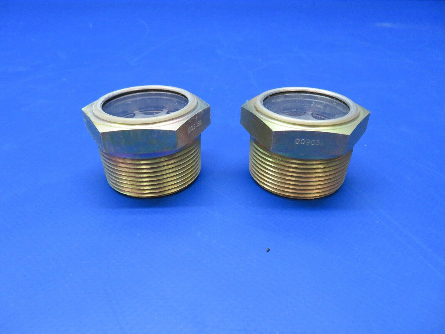 Eaton Tedeco Hex Sight Gauge Plug P/N 421-517-9001 LOT OF 2 NOS (1022-345)