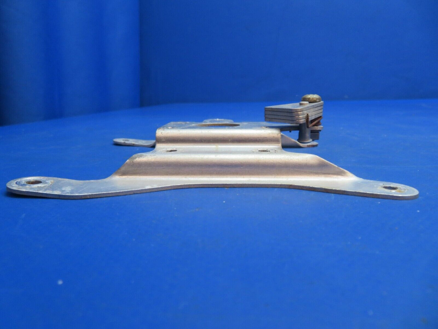 Piper PA-28-201T Dakota Airborne Fuel Selector Valve Assy P/N 1H80-2 (1222-705)