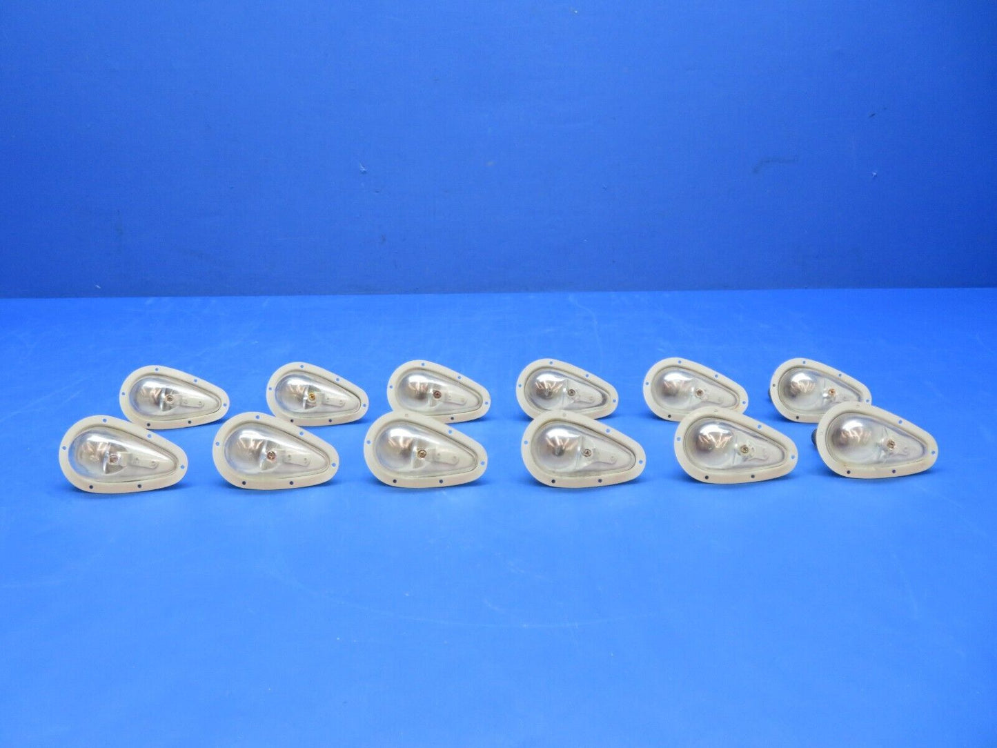 Grimes Aviation Upward Light 13v AN3097-1 Cracked Lenses LOT OF 12 (0923-552)