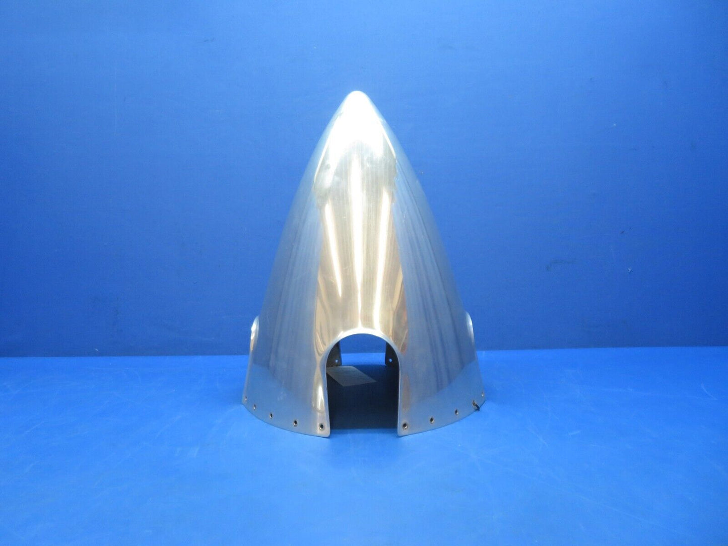 Beechcraft Hartzell 4 - Blade Propeller Spinner Dome P/N D-5210-1P (0823-412)