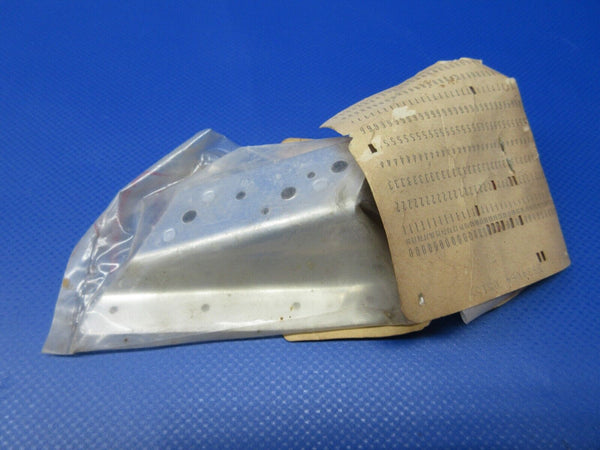 Cessna Bracket P/N 0713677-1 NOS (0224-1255)