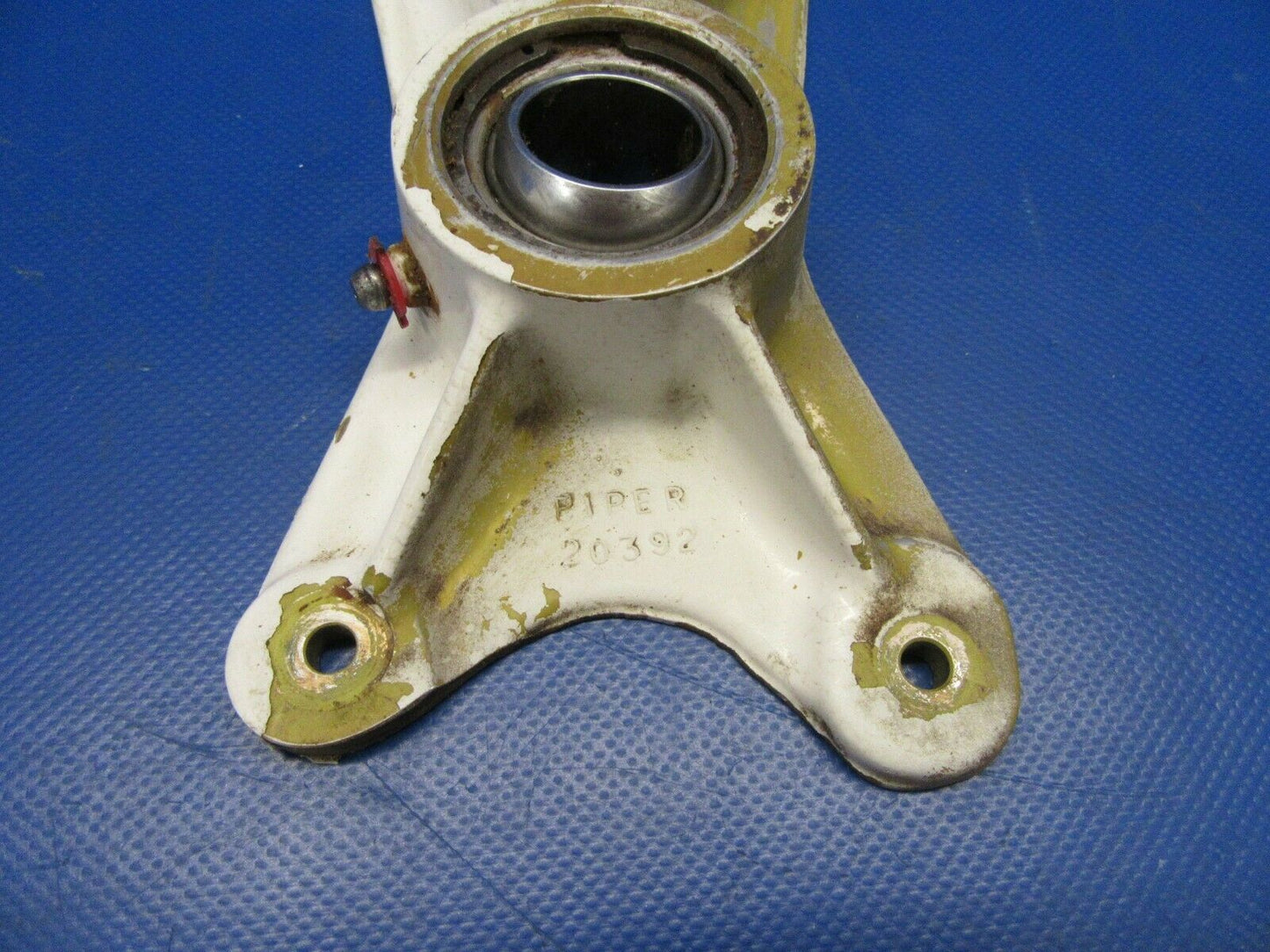 Piper PA-24-250 Comanche Main Gear Fitting AFT LH P/N 20393-00 (1219-126)