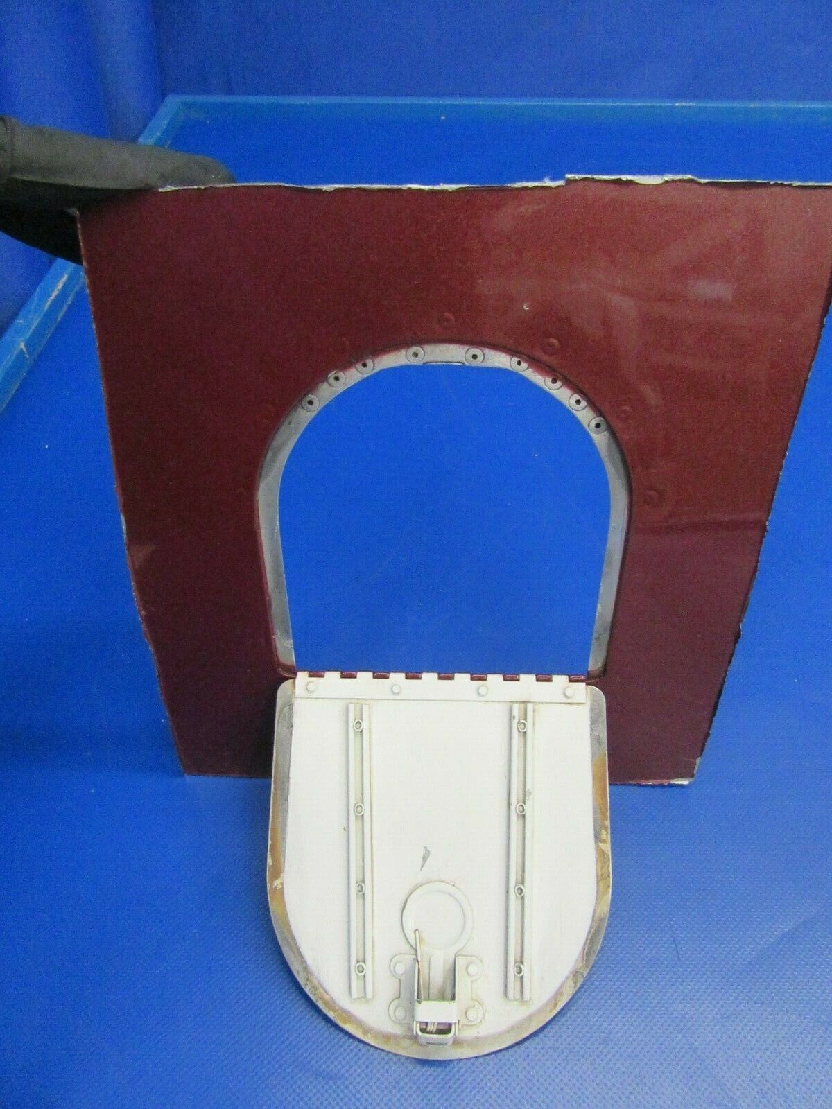 Piper PA-24-250 Comanche Plate / Door Oil Filler Engine Cowl 23332-00 (1219-20)