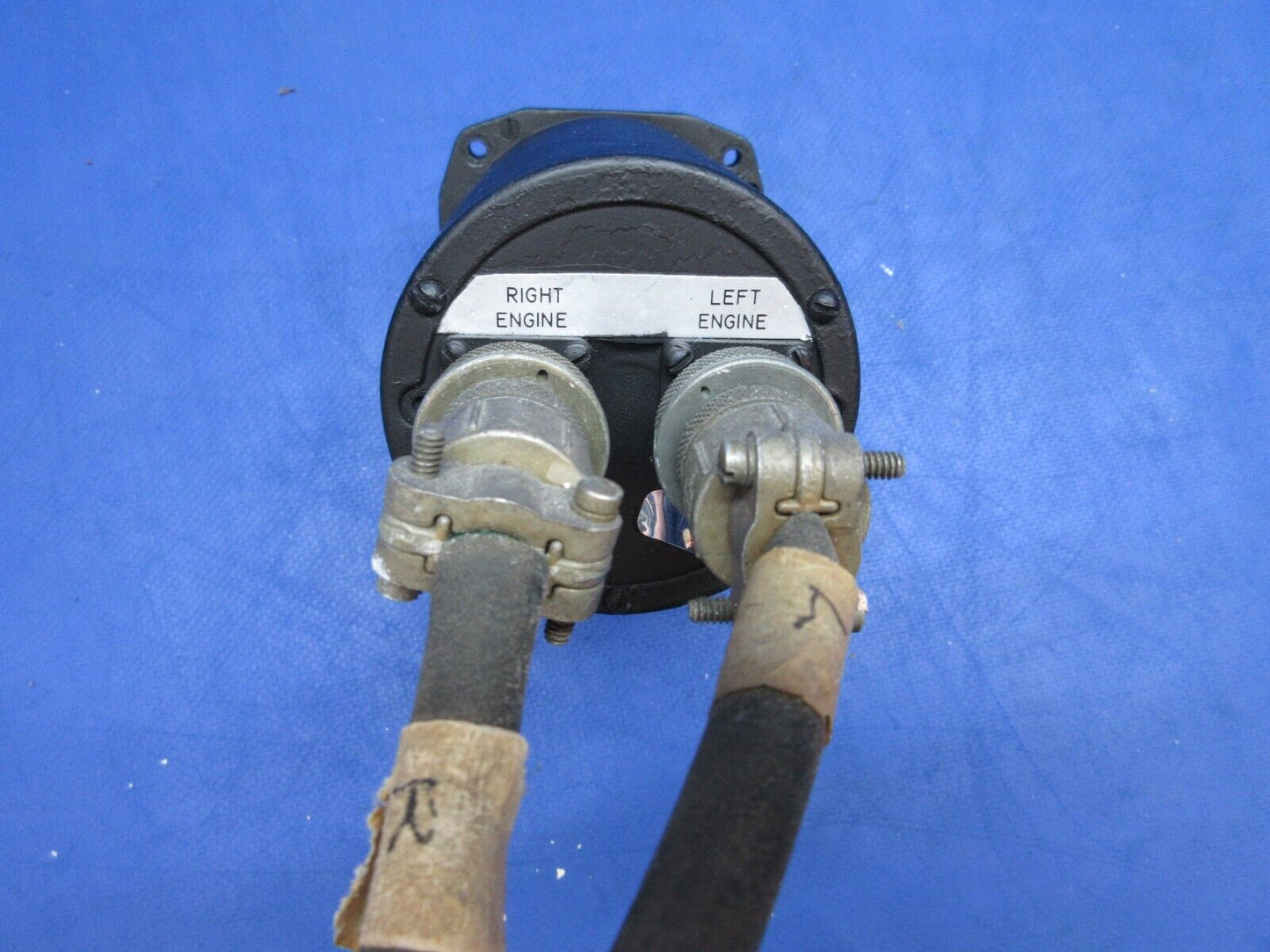 Cessna 401 / 401A Instruments Inc. Dual Tachometer P/N 511-01 (1123-890)