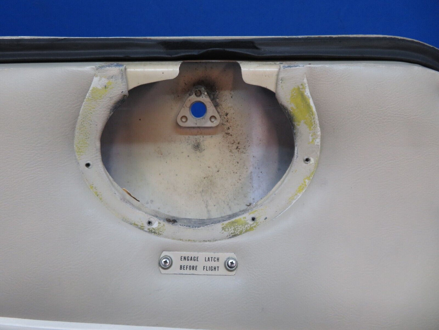 Piper PA-28-180 Cabin Door Assy w/ Key Clear Tint P/N 67306-00 (0323-32)