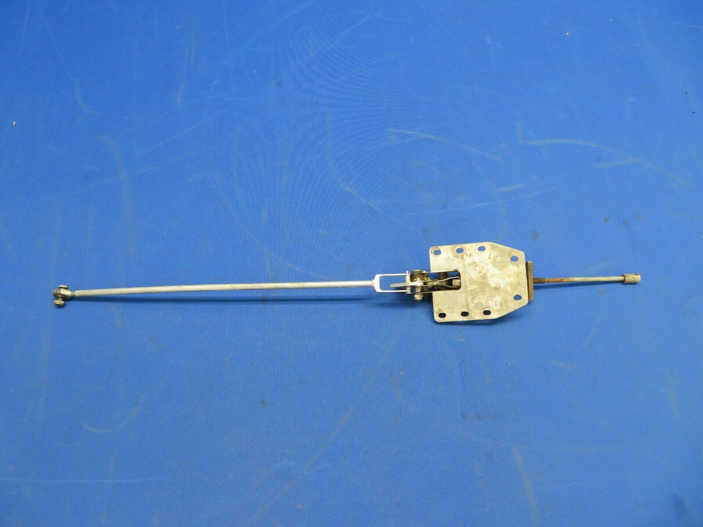 Rockwell Commander Latch & Pushrod AFT RH Cabin Door 43700-2, 43717-3 (1020-499)