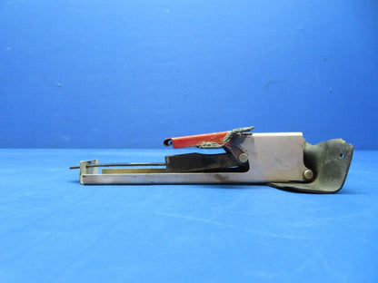 Piper PA-28R-180 Latch Assy Cabin Door P/N 68188-00 (1123-494)