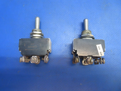 Piper Aerostar 602P Toggle Switch P/N MS25125-C3, MS35058-22 LOT OF 9 (0123-970)