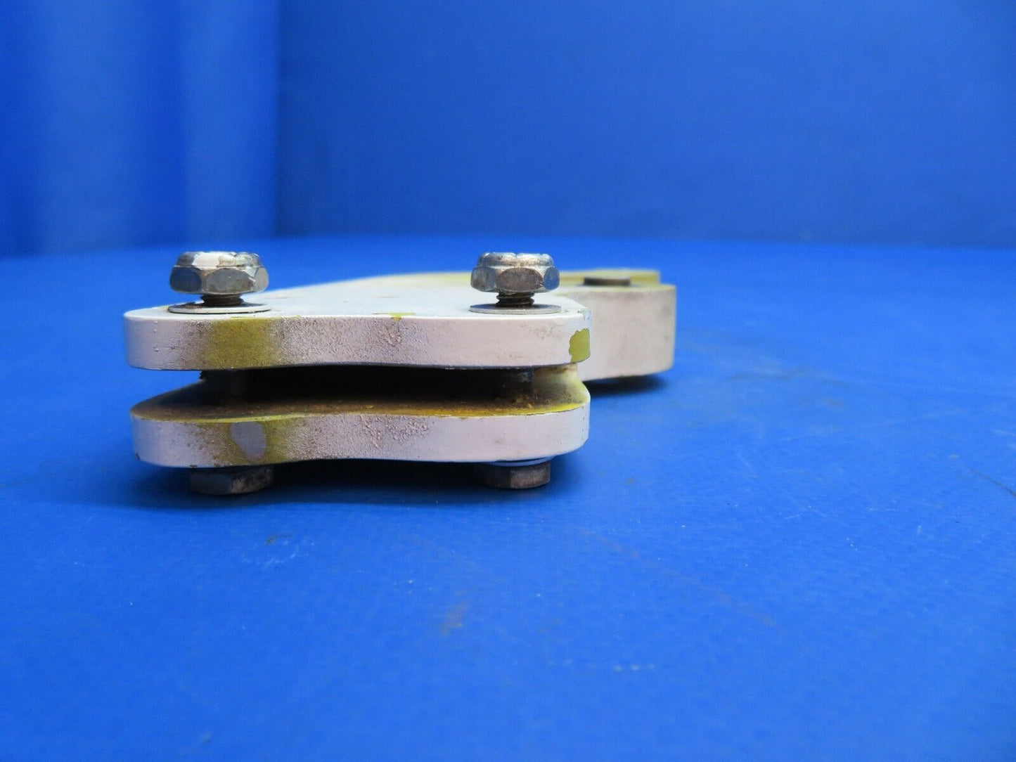 Lake LA-4-200 Elevator Bellcrank Assy P/N 2-7105-1 (1222-737)