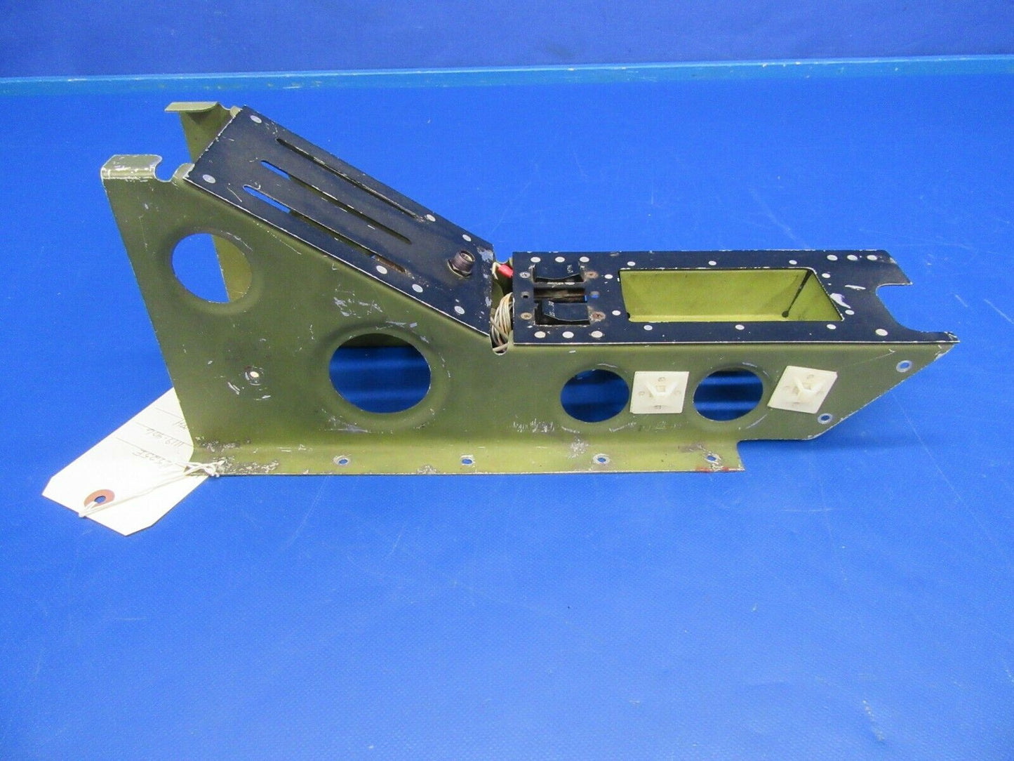 Piper PA-34-200T Heater Control Bracket P/N 78381-00, 78381-000 (1119-406)