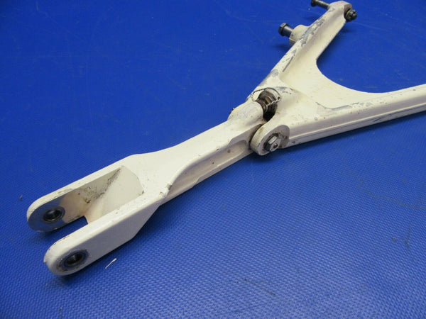 Cessna Cardinal 177RG Nose Gear Drag Link Assembly P/N 2043007-1 (0621-470)