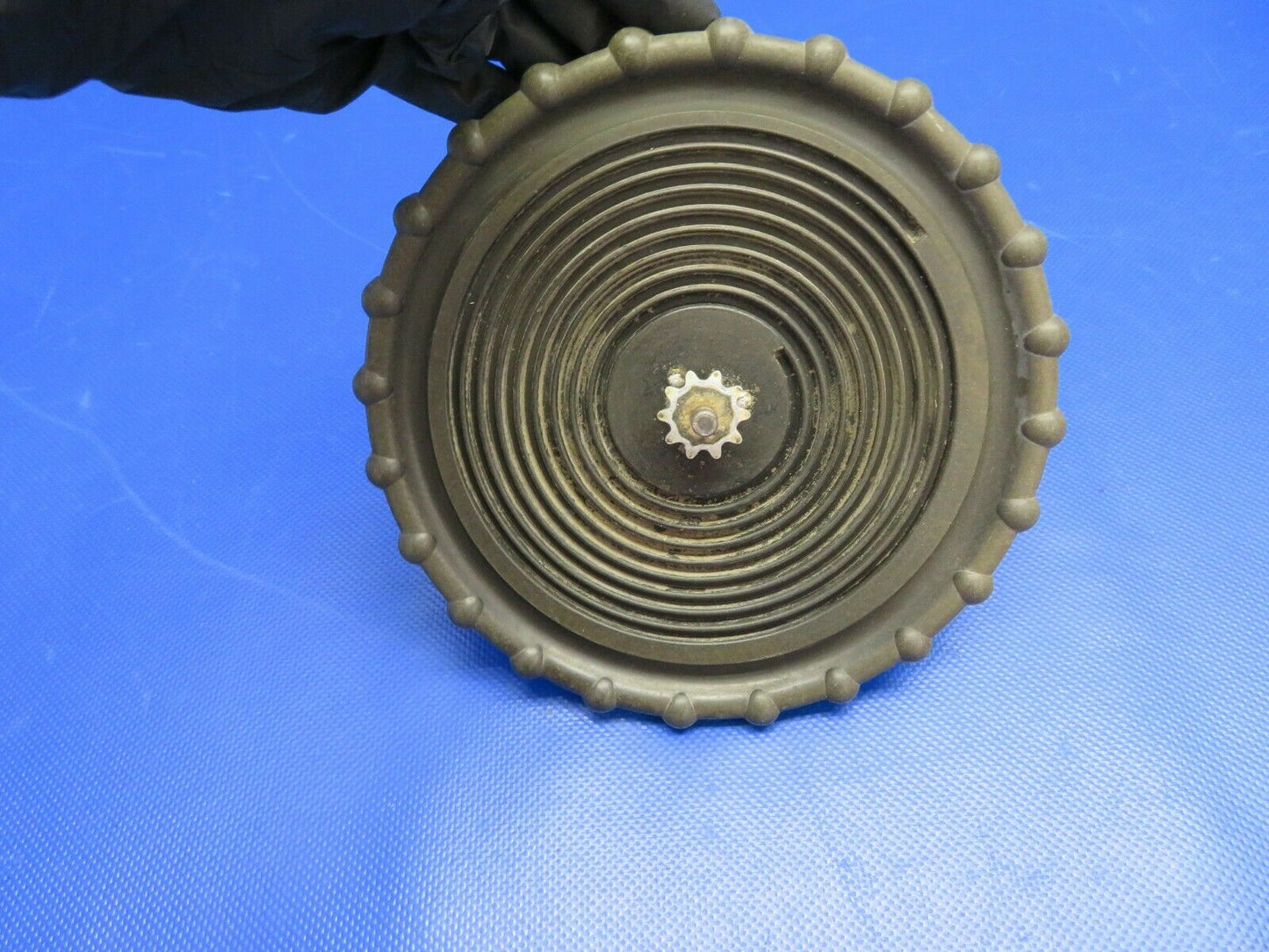 1960 Cessna 210 Trim Wheel Elevator w/ Sprocket 0761205-6, 0432134-1 (0321-09)