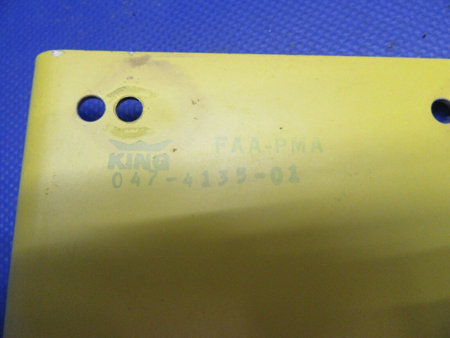 King Auto Pilot Mount Bracket P/N 047-4135-01 (0821-541)