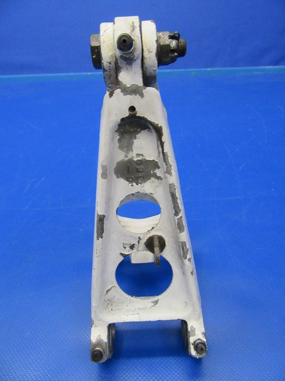 Beech Baron B-58 Torque Knee Upper & Lower MLG P/N 36-810015-3 (0618-257)