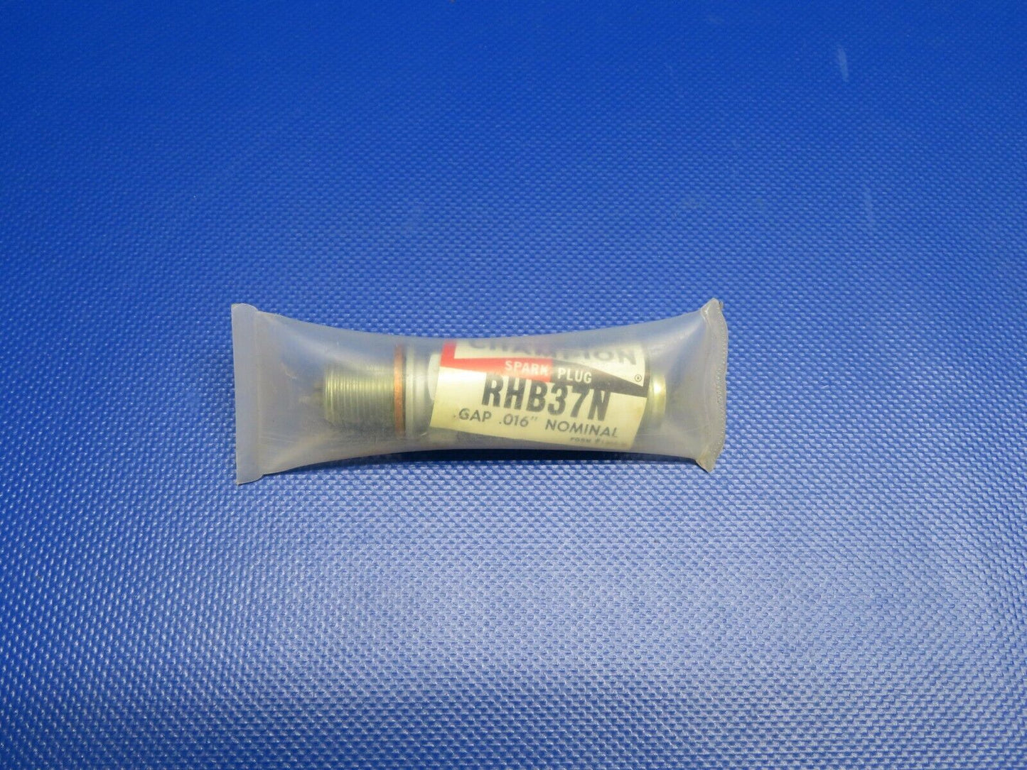 Champion Spark Plug RHB37N NOS (1120-198)