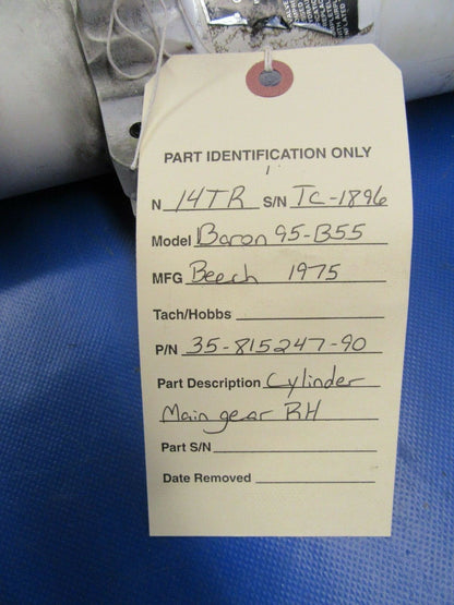 Beech 95-B55 Main Gear Cylinder RH P/N 35-815247-90 (0219-118)