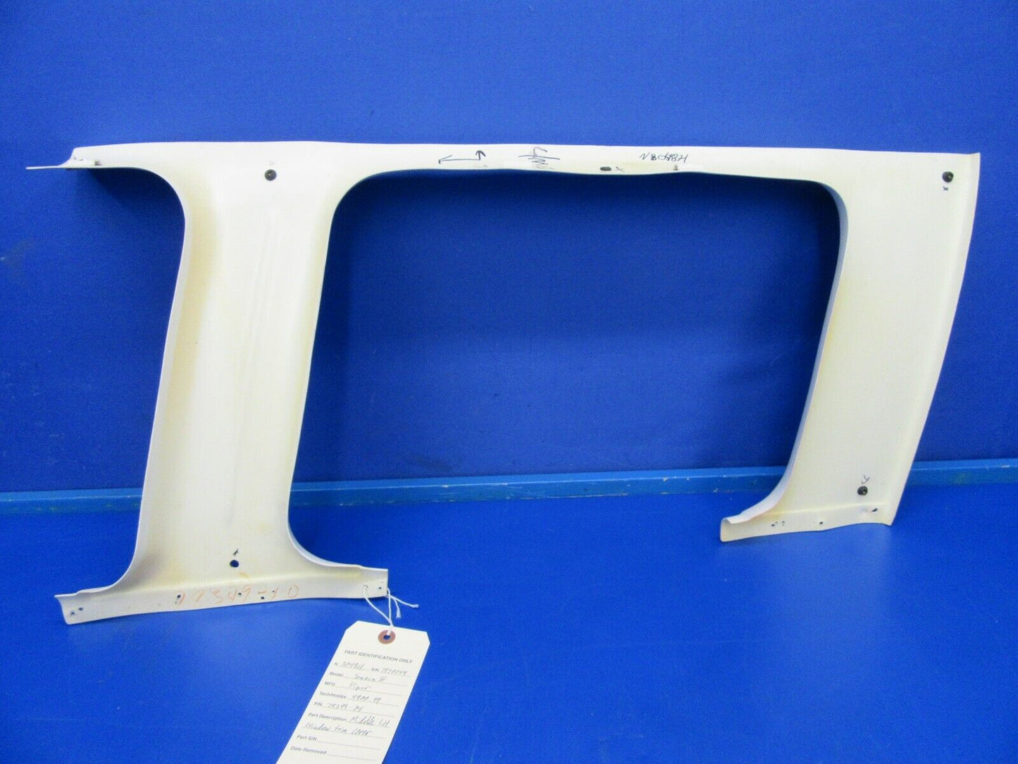Piper Seneca LH Middle Window Trim Cover P/N 78349-04 (1119-315)