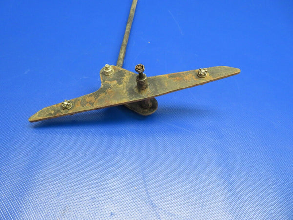 Piper PA-28-140 Aileron Bellcrank RH P/N 62771-02, 62766-00 (1220-138)