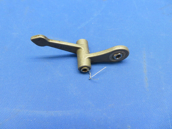 Cessna P210N Bellcrank Assy Cabin Door AFT Upper Latch P/N 2117112-2 (1020-135)