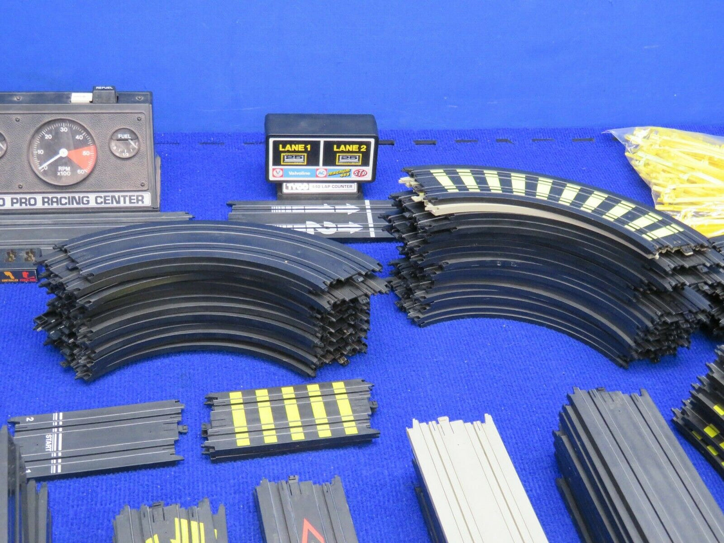 Tyco Slot Car Track HUGE LOT (0322-07)