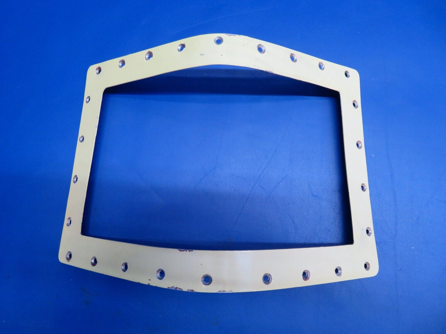 Beech C-35 Bonanza Wing Landing Light Frame w/ Lens P/N 35-115210-10 (1122-882)