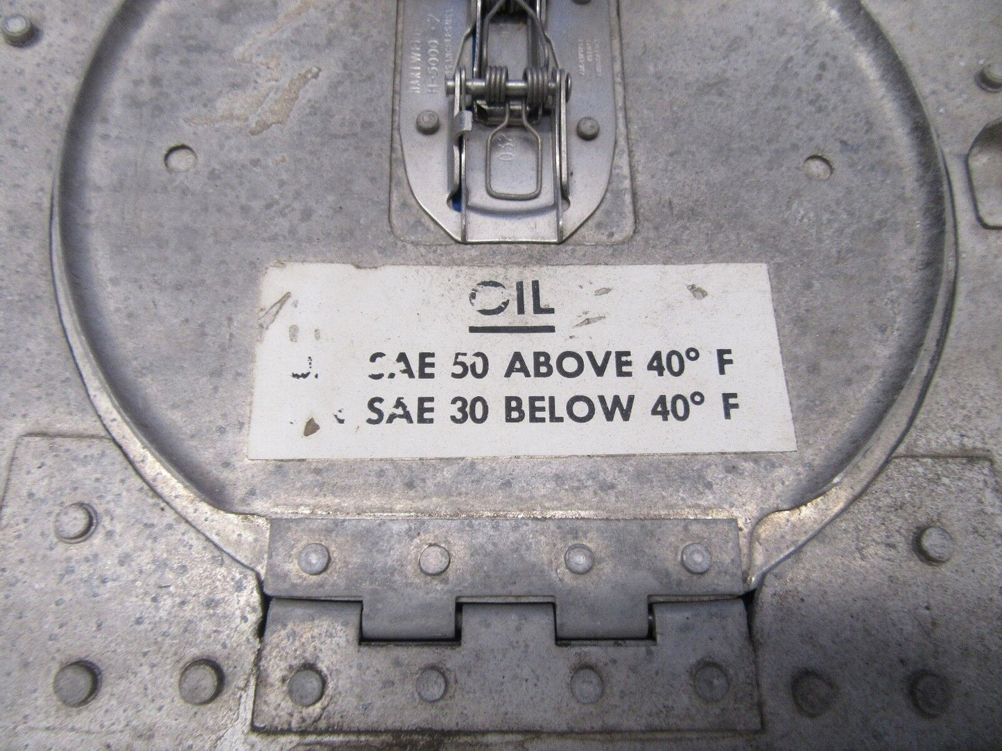 Beech Baron Oil Filler Door Assy P/N 50-939118-12 (0218-85)