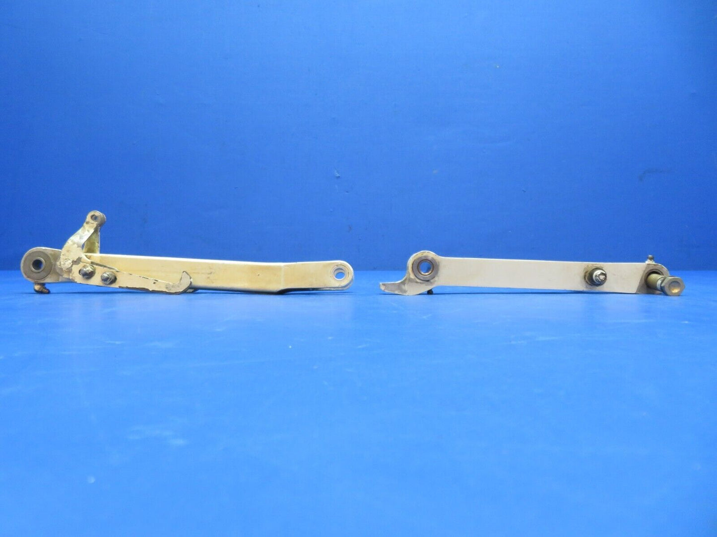 Cessna 310 / 310Q LH Side Brace Assy MG Retract P/N 5141001-33 (0823-787)