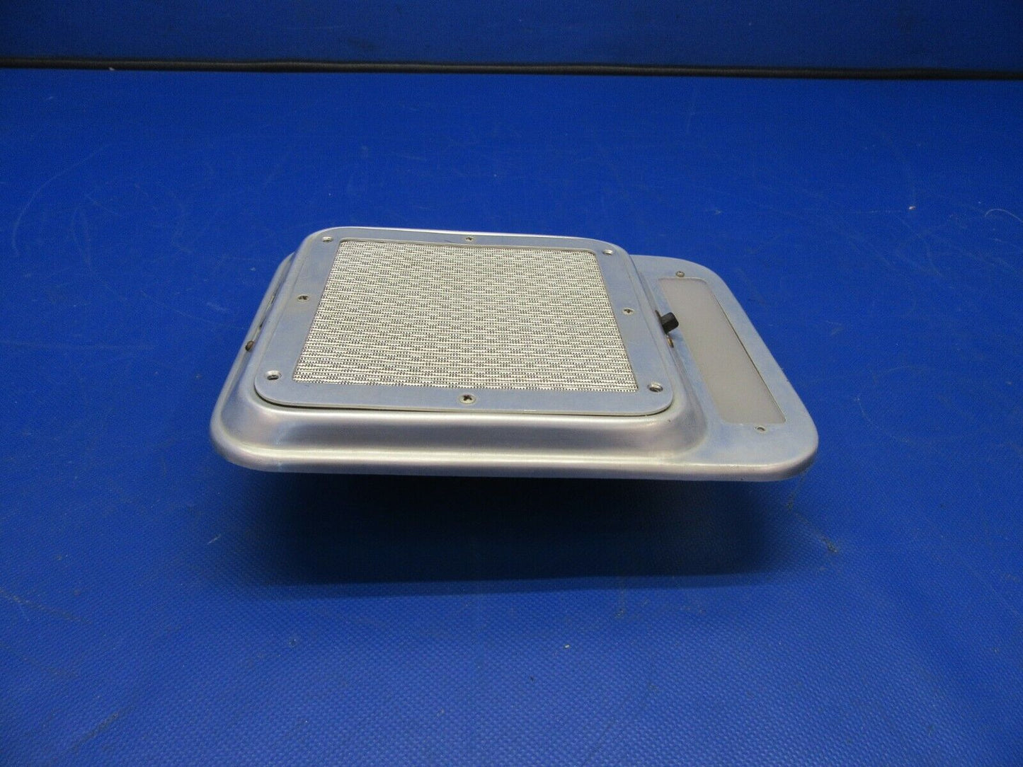 1955 Beech F35 Overhead Dome Light & Radio Speaker P/N 35-344140-602 (1021-398)