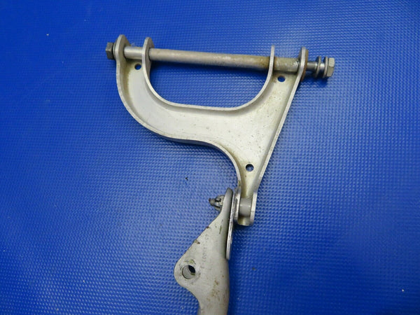 Beech N35 Bonanza Landing Gear Door Rod & Idler RH P/N 45-815003-1 (0121-386)