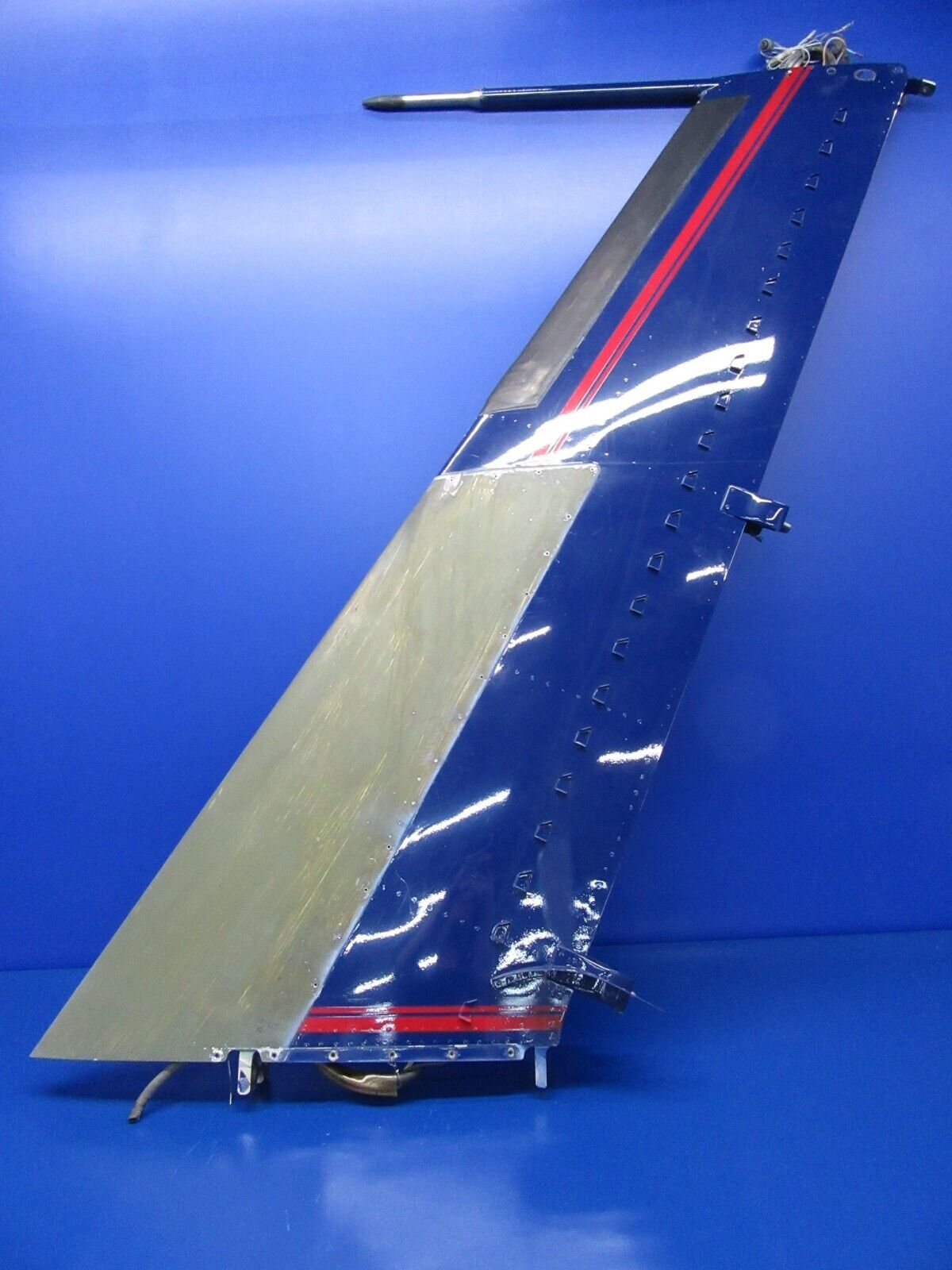 Aerostar 602P Vertical Stabilizer w/ Vortex Generators P/N 220000-01 (0423-218)