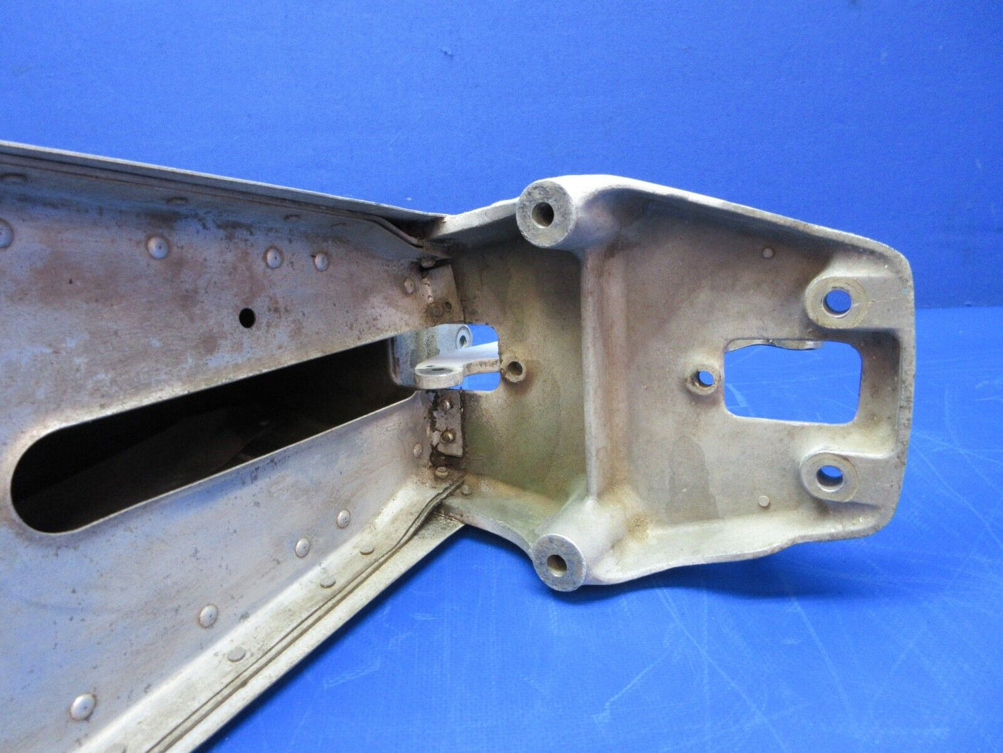 Early Cessna 172 Tailcone AFT w/ Elevator Bellcrank P/N 0591201-3 (0823-187)