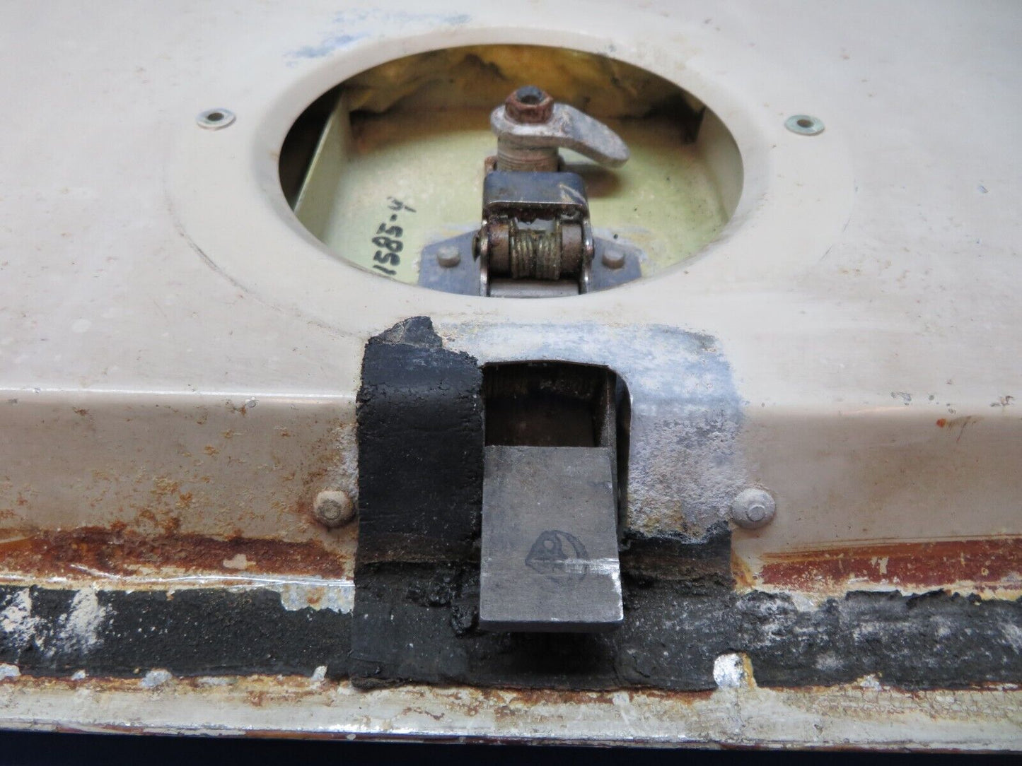 Piper PA-28-236 Dakota Baggage Door Assy No Key P/N 66793-18 (0623-674)