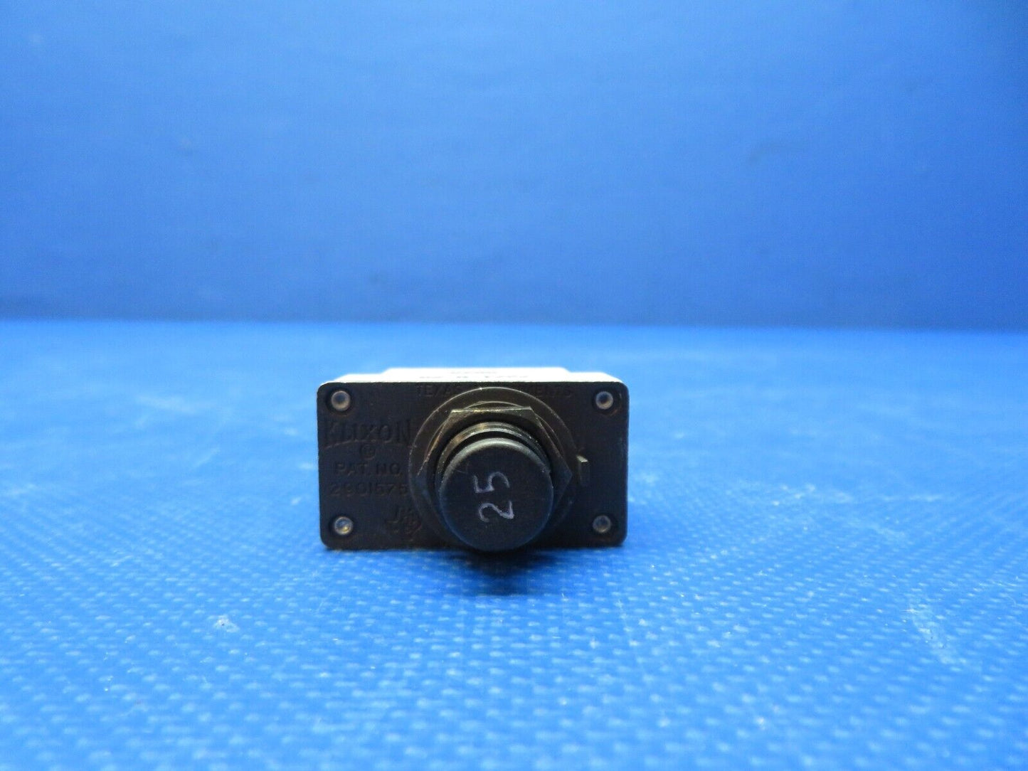Klixon 25 amp Circuit Breaker P/N 7271-8-25 (0224-231)