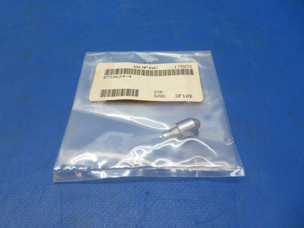 Cessna Stop Assy P/N 0710624-4 NOS (1023-220)