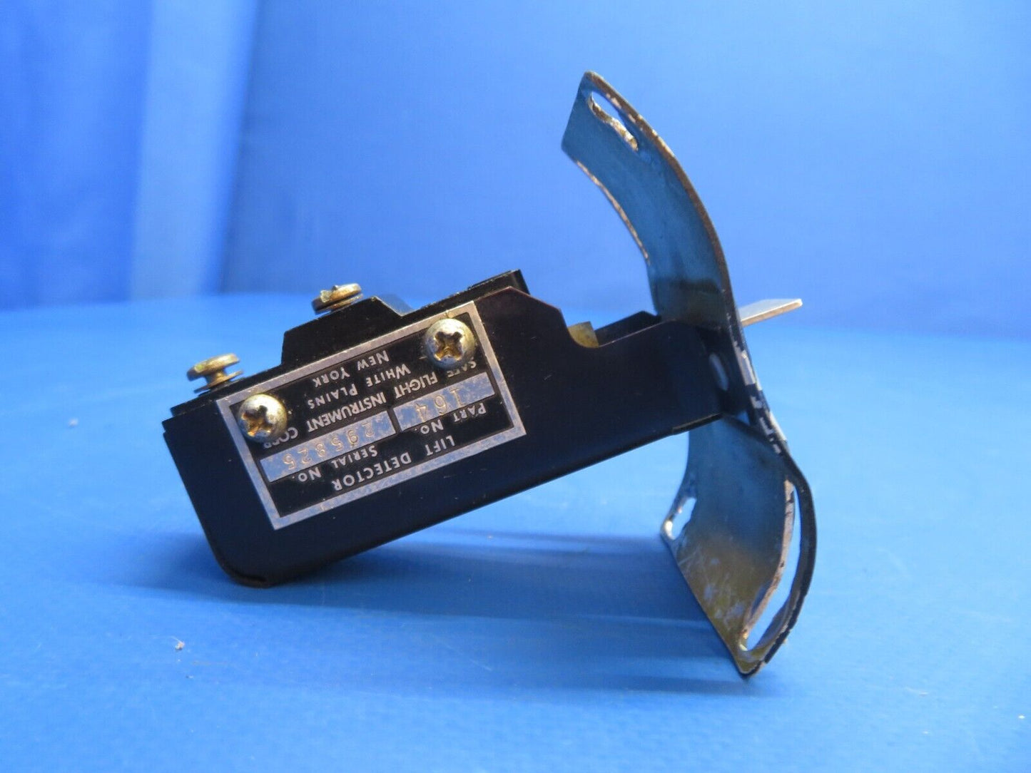 Lake LA-4-200 Safe Flight Lift Detector P/N 164 (0223-577)
