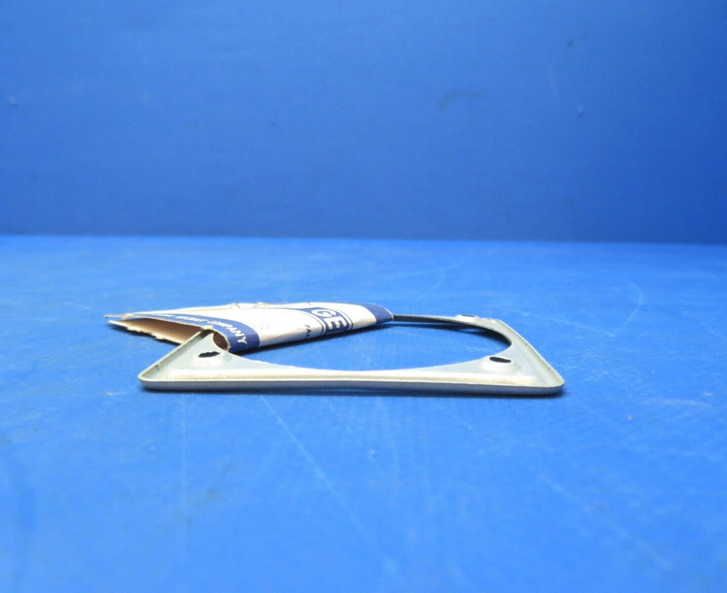Cessna Escutcheon Silver P/N 0713208-1 LOT OF 3 NOS (1023-214)