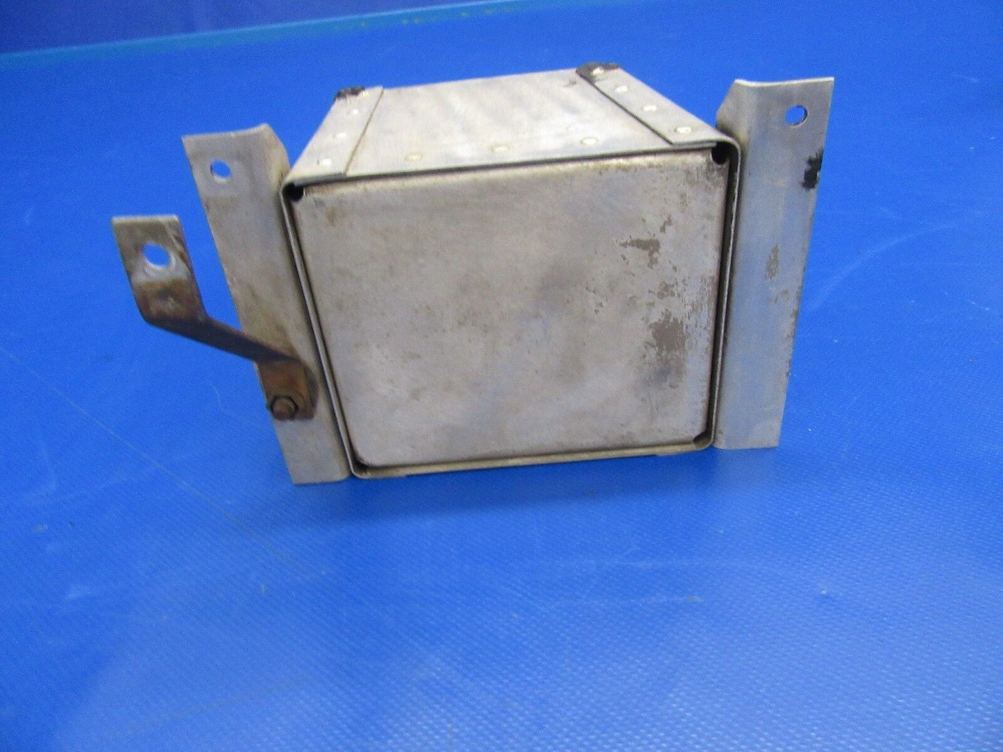 Beech Baron Alternate Air Box P/N 96-910024-31 (0118-43)