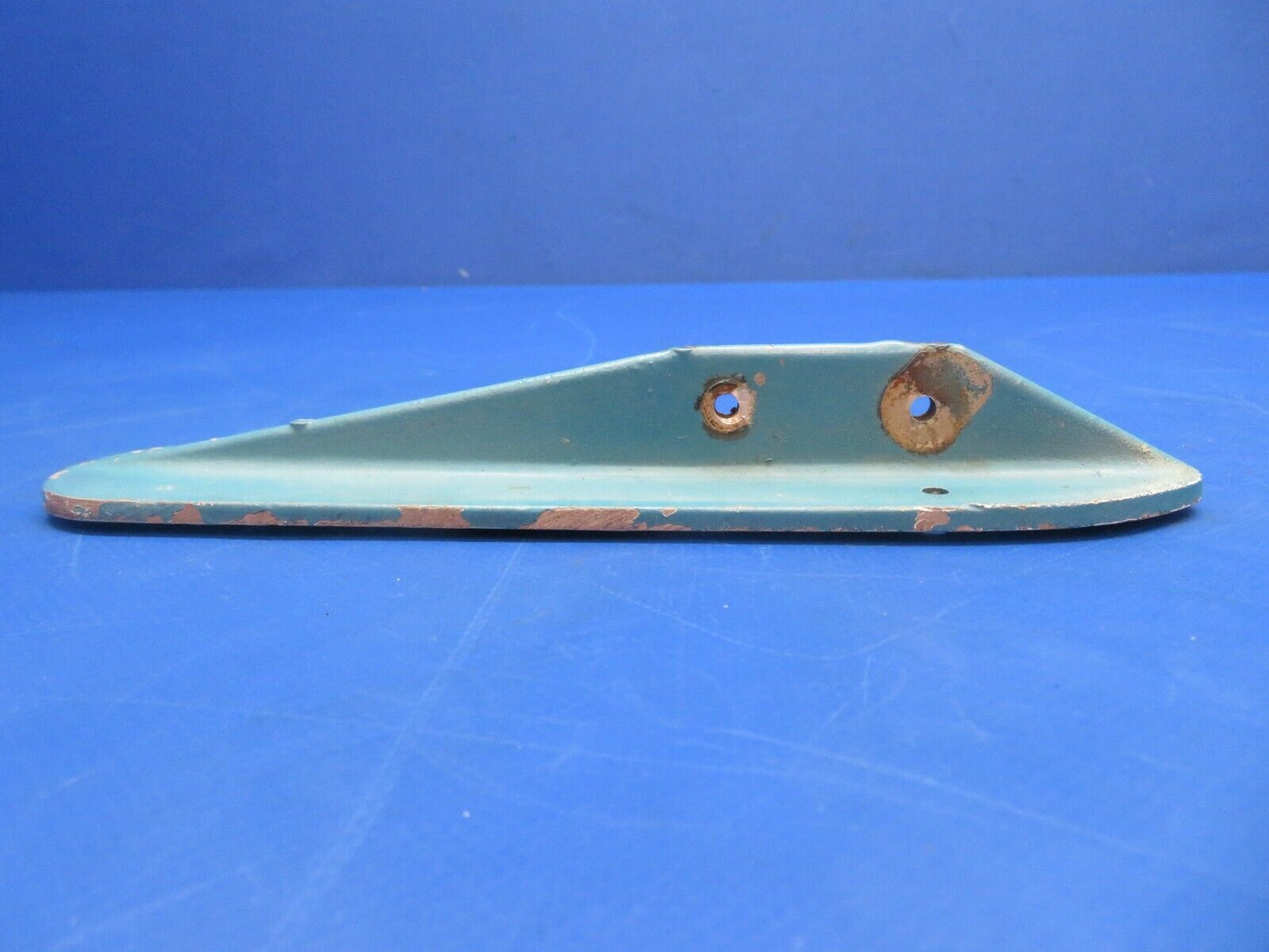 Cessna 150 / 150K Cabin Entrance Step P/N 0541154-1, 0541154-495 (0922-902)